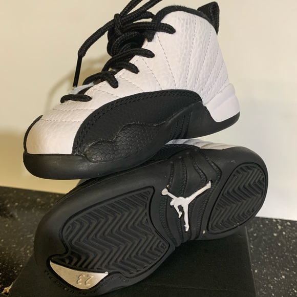 Jordan 12 Retro - Picture 2 of 3